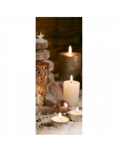 Banner-poster decoración navideña con velas encendidas para la decoración de escaparates en navidad