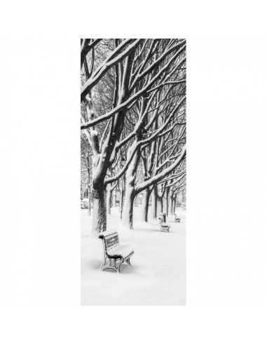 Banner-poster parque nevado con asientos llenos de nieve para la decoración de escaparates en navidad