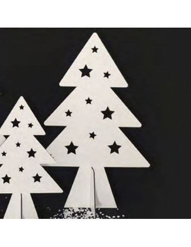 Árbol de navidad con estrellas perforadas para decorar escaparates y centros comerciales