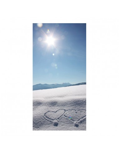 Banner-foto paisaje nieve con dos corazones para la decoración del fondo decorativo en los escaparates de tiendas