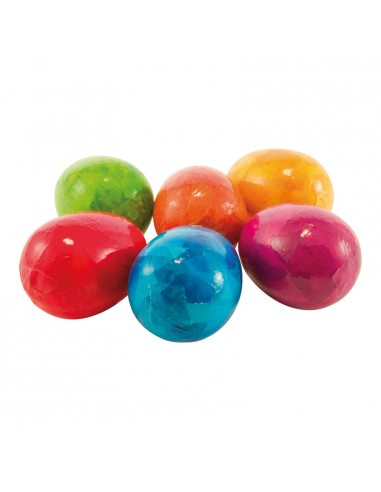 Huevos de pascua para la decoración de verano en escaparates de tiendas o comercios