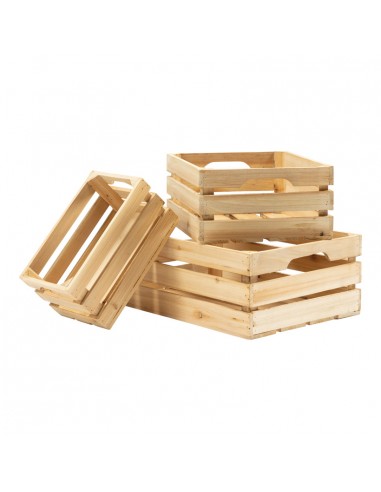Cajas de madera en conjunto para la decoración de verano en escaparates de tiendas o comercios