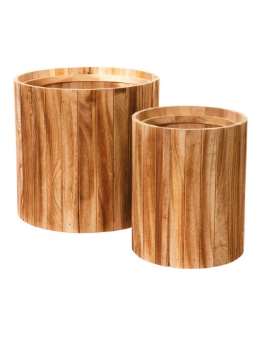Mesas cilíndricas de madera para la decoración de espacios y escaparates e interior de tiendas