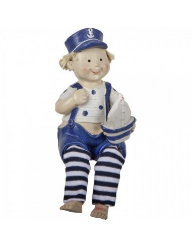 Figura niño vestido de marinero con barco en la mano para la decoración de escaparates marítimos en tiendas